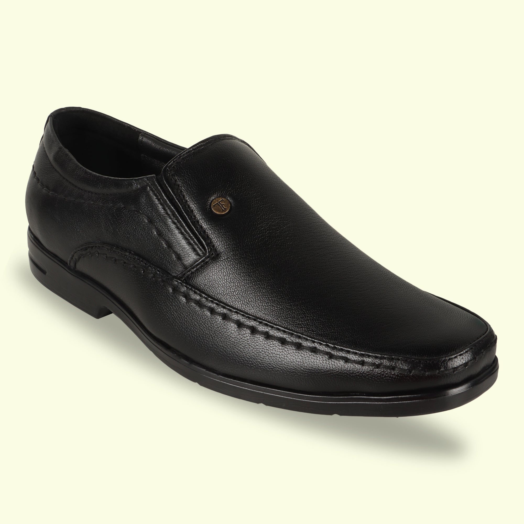 TRUDGE Black shoe For Men - 5038